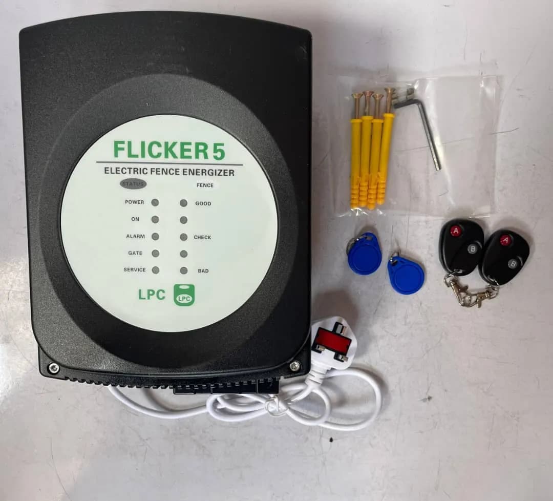 Electric fence energizer installations